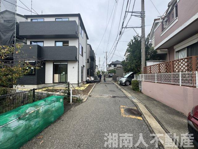 鎌倉市台４丁目５－１９新築戸建ての前面道路含む現地写真|前面道路含む現地写真です