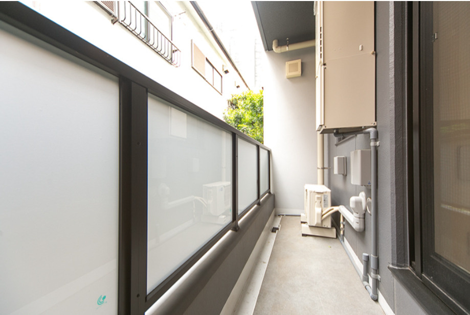 アヴニール三軒茶屋　ペット相談　スマートホーム　宅配BOXのバルコニー