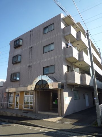 粟飯原マンションの外観