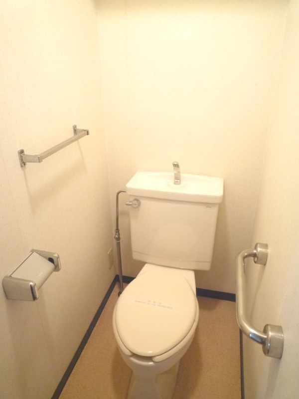 粟飯原マンションのトイレ