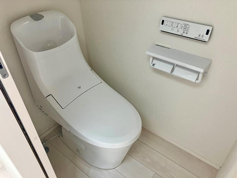 高田東戸建のトイレ