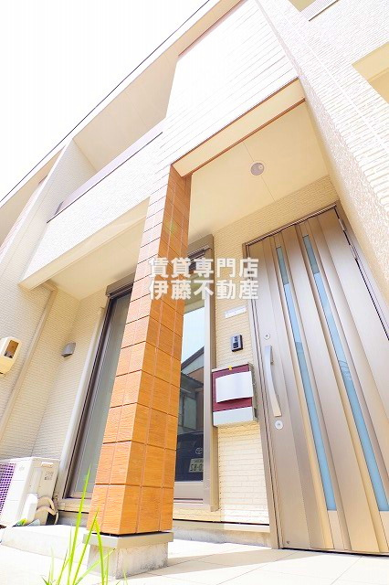 メゾン彩光の外観