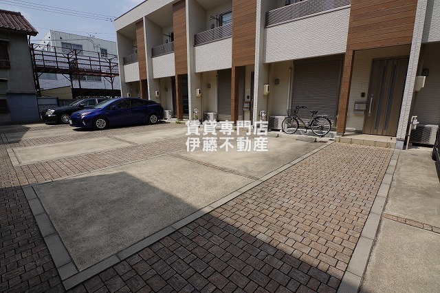 メゾン彩光のエントランス