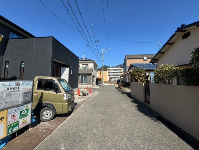 SUN COURTーサンコート－小倉南区横代北町2丁目【小倉南区　新築戸建て】の前面道路含む現地写真|現地撮影　2026,2,9　SUN COURTーサンコート－小倉南区横代北町2丁目【小倉南区　新築戸建て】