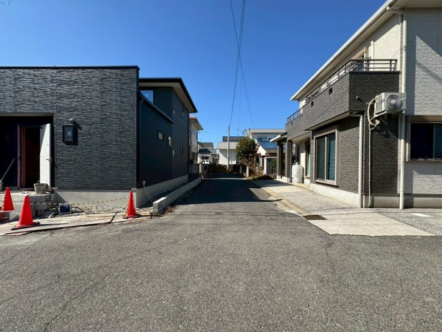 SUN COURTーサンコート－小倉南区横代北町2丁目【小倉南区　新築戸建て】の前面道路含む現地写真|現地撮影　2026,2,9　SUN COURTーサンコート－小倉南区横代北町2丁目【小倉南区　新築戸建て】