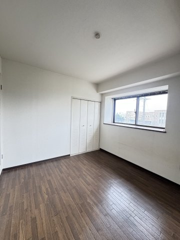 メゾンドソレイユの居間・リビング