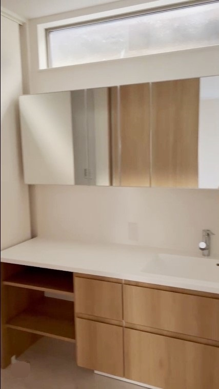 駒場戸建の洗面所