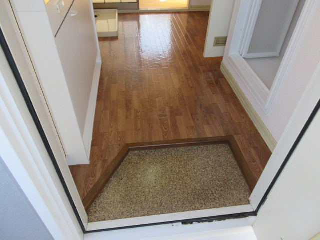 ファミール田無の玄関