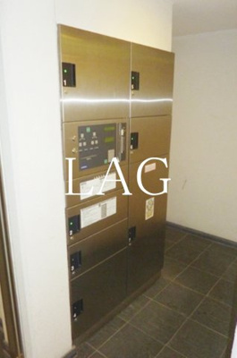 【その他共用部分】 | エスポワール本八幡 | 宅配ボックスです。