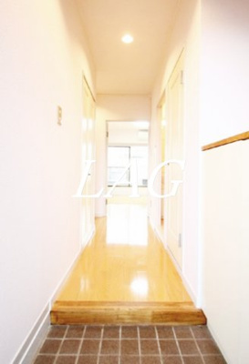 【玄関】 | ラ・ルース国立 | 玄関です。