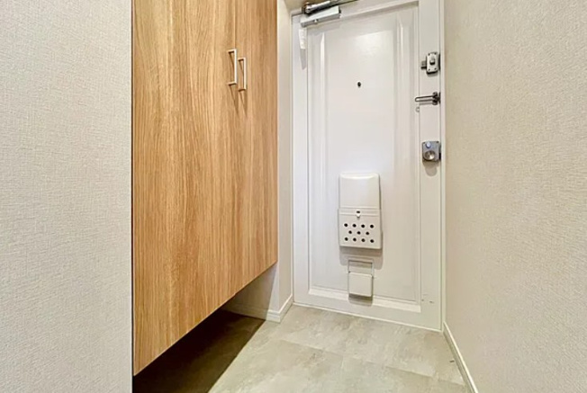 【玄関】 | 池袋第２ヒルハイム | 帰り着くたびに洗練されたテイストの空間に迎えられ誇りと喜びを感じる玄関まわりです。