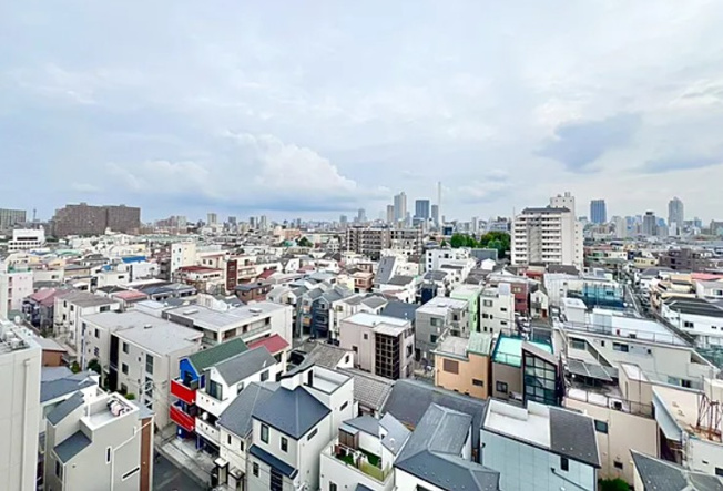 【展望】 | 池袋第２ヒルハイム | 頬をなでる優しい風を感じることが出来ます。つい深呼吸をしたくなる気持ちの良い眺望を楽しみましょう。