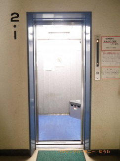 【その他共用部分】 | 勿論エレベーターが備え付けられています。