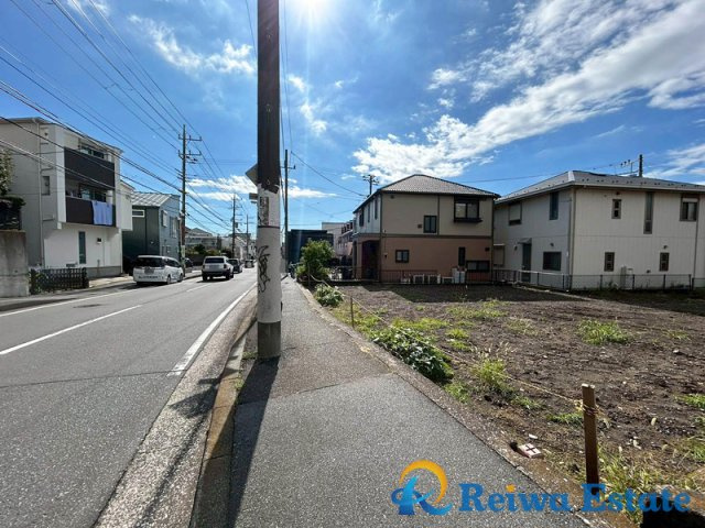 売地　茅ヶ崎市菱沼3丁目の前面道路含む現地写真