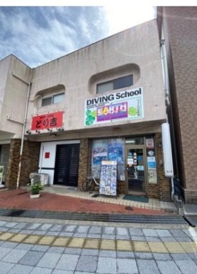 芥川町1丁目店舗