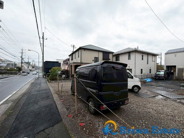 新築戸建　茅ヶ崎市菱沼3丁目　全3棟の前面道路含む現地写真