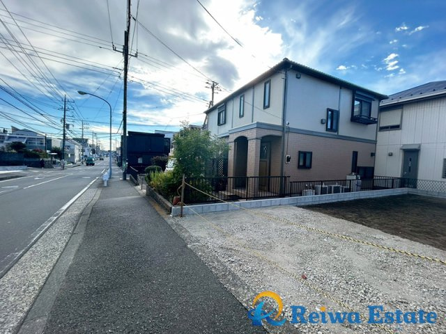 新築戸建　茅ヶ崎市菱沼3丁目　全3棟の前面道路含む現地写真