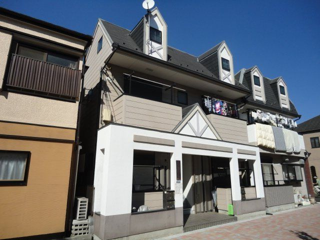 丸山メゾンのエントランス