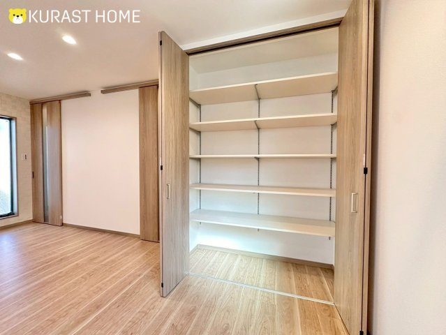 長岡京市今里更ノ町　新築戸建の収納