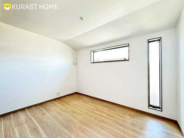 長岡京市今里更ノ町　新築戸建の洋室