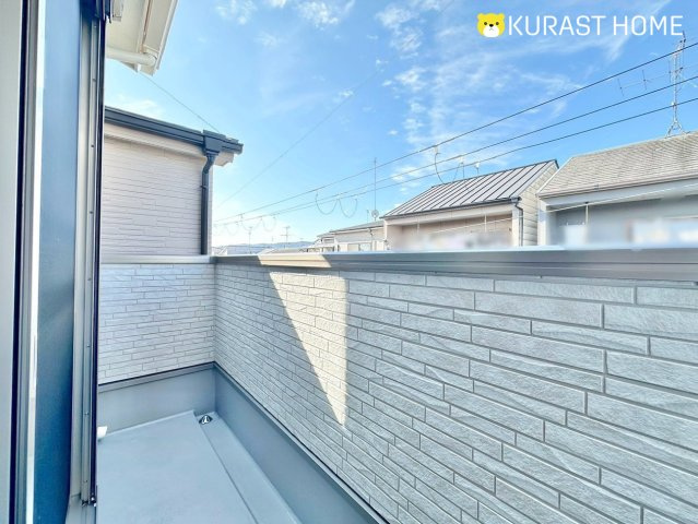 長岡京市今里更ノ町　新築戸建のバルコニー
