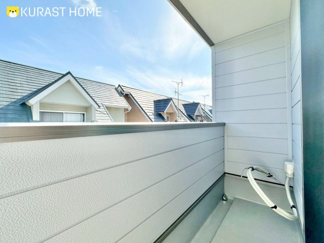 長岡京市今里更ノ町　新築戸建のバルコニー