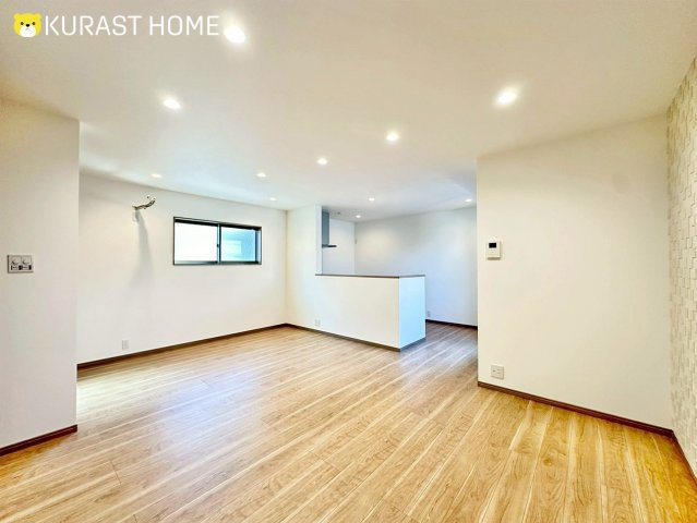 長岡京市今里更ノ町　新築戸建の居間・リビング