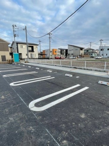 ヴェリタスの駐車場