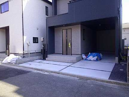 広島市安芸区船越南３丁目の前面道路含む現地写真