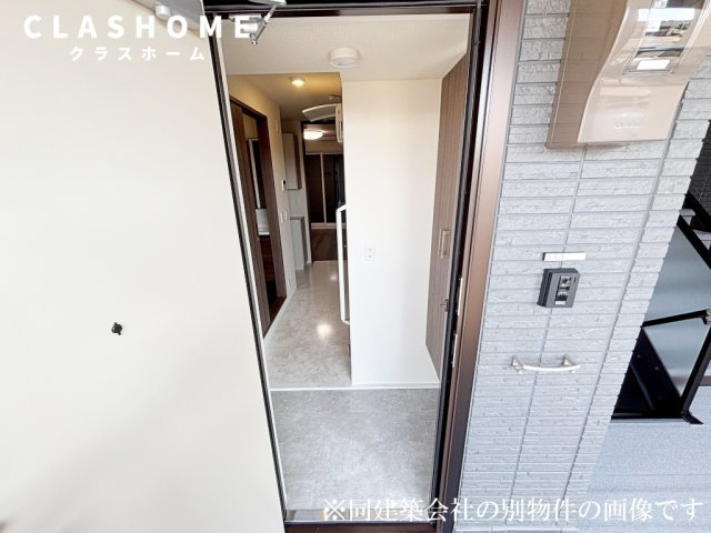 One's (ワンズ)　　 刈谷市近郊の賃貸はクラスホームの玄関