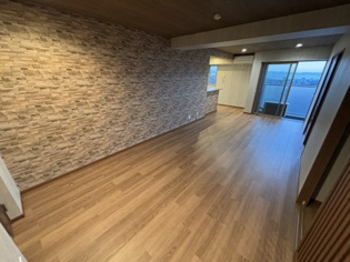 MESSAGE苦楽園三番町の居間
