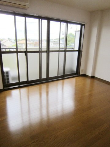 ベルファースト府中の居間・リビング