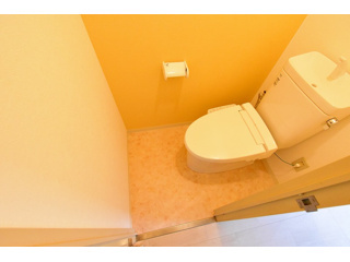 ウォシュレット付きのトイレです♪