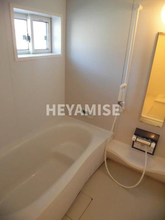 コンフォーティア三城の浴室