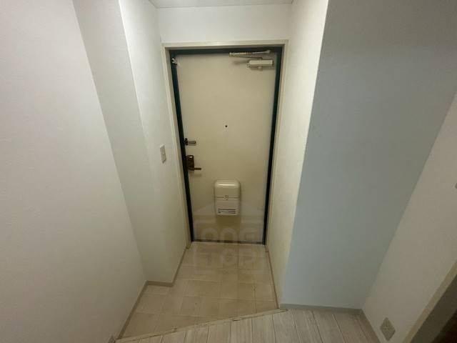 第二福井マンションの玄関