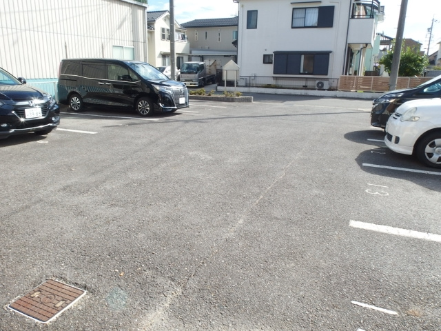 サンハイムⅡの駐車場