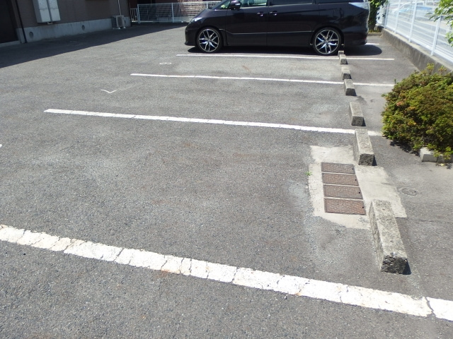 碧ハイカムールの駐車場