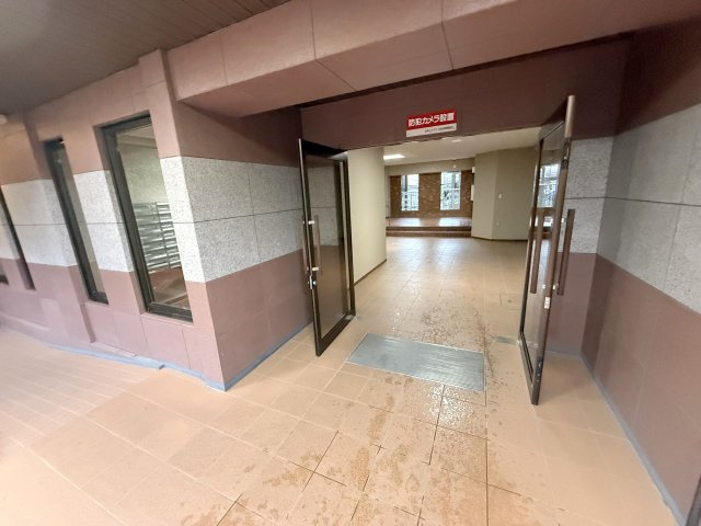 北本ハイデンス1号棟のエントランス|共用部・エントランス