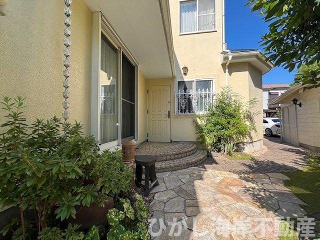 藤沢市辻堂東海岸2丁目　中古戸建の庭|四季の彩りを感じながら、愛犬と過ごせる憩いのお庭