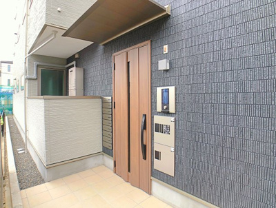 【エントランス】 | RUSCELLO笠寺【名古屋市賃貸・全戸角部屋】