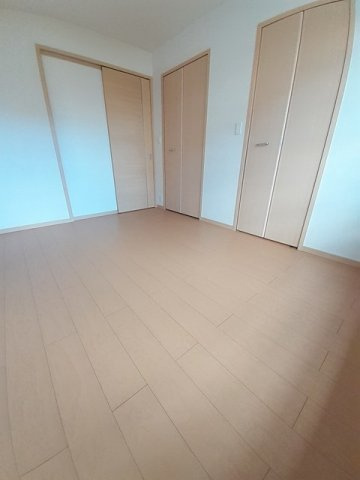 クラールの寝室|クローゼット付の寝室です☆