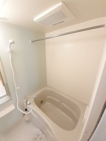 クラールの浴室|追い焚き・浴室乾燥機付きのお風呂です♪