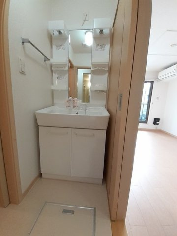 クラールの洗面所|広い洗面スペースです★