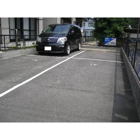 サニーコートＢの駐車場