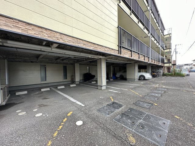 めぞん太陽Ⅴの駐車場