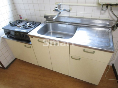 【キッチン】 | 中野スカイコーポ | 二口コンロと広めのシンクでお料理もスムーズに行えます☆