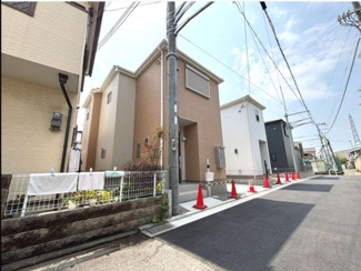 【前面道路含む現地写真】