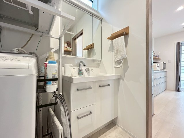 加東市社戸建の独立洗面台