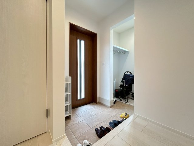 加東市社戸建の玄関