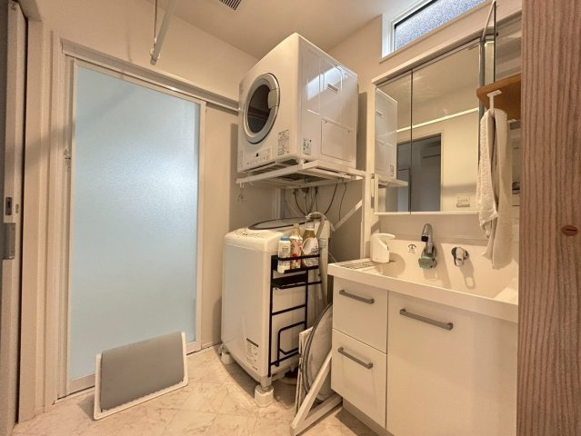 加東市社戸建の独立洗面台